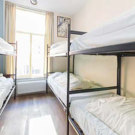 Youth Hostel The Hague Hostel *